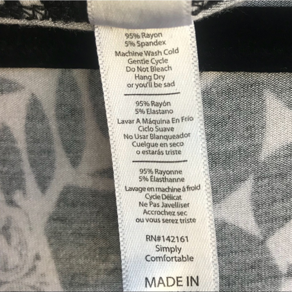 Lularoe Perfect Tee - Picture 6 of 8